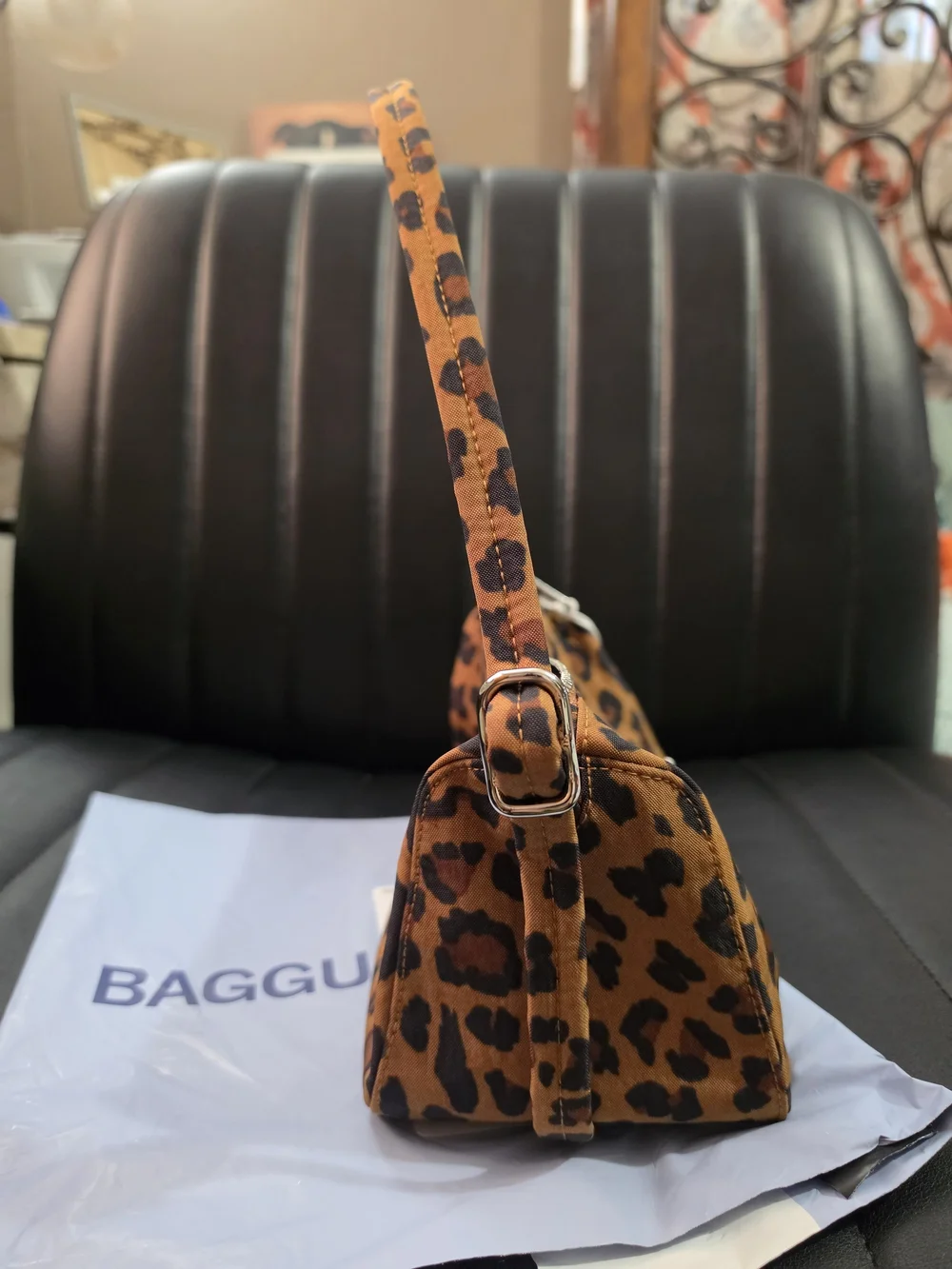 Baggu Nylon Loaf Shoulder Bag - Leopard